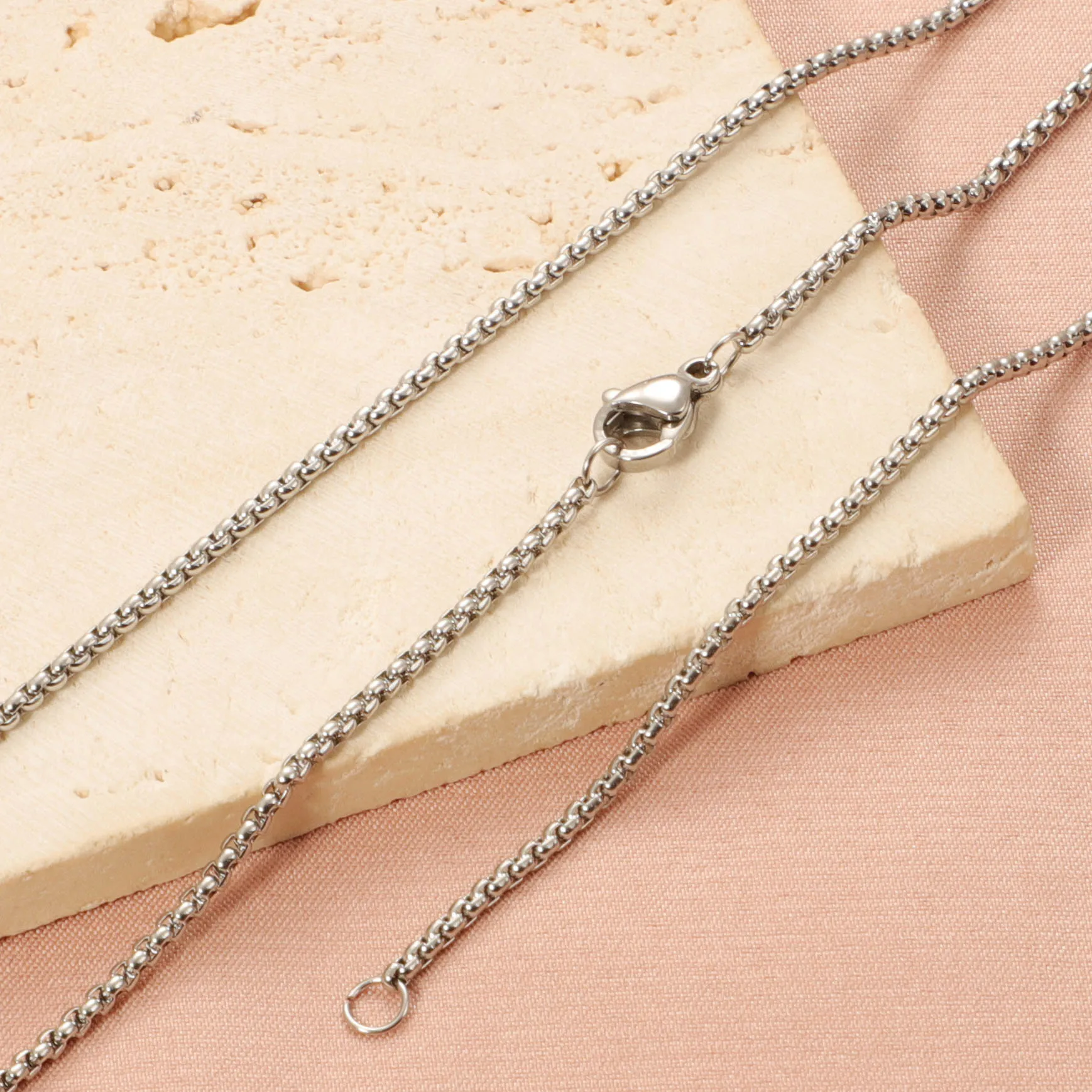 

10pcs/lot 2.5mm Thickness Stainless Steel Pearl Necklace Chain Figaro chain necklace for Pendant Necklace Jewelry Accessories ﻿
