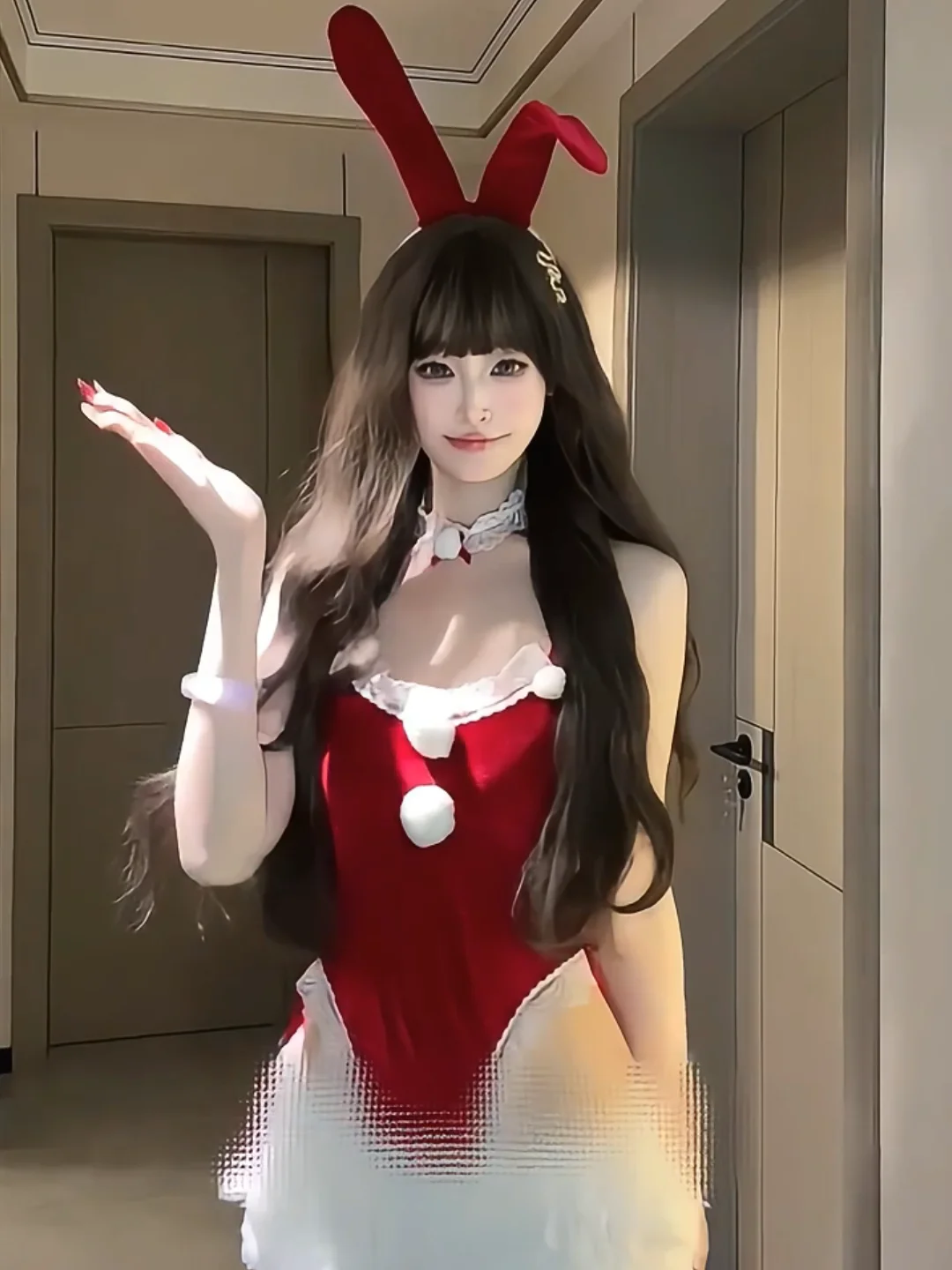 ชุดวันพีซสีแดงเซ็กซี่ ชุดบิกินี่แบบมีสายรัด ชุดปีใหม่สำหรับสาวๆ ชุดแฟชั่นเอวต่ำ ทรงสวยทันสมัย