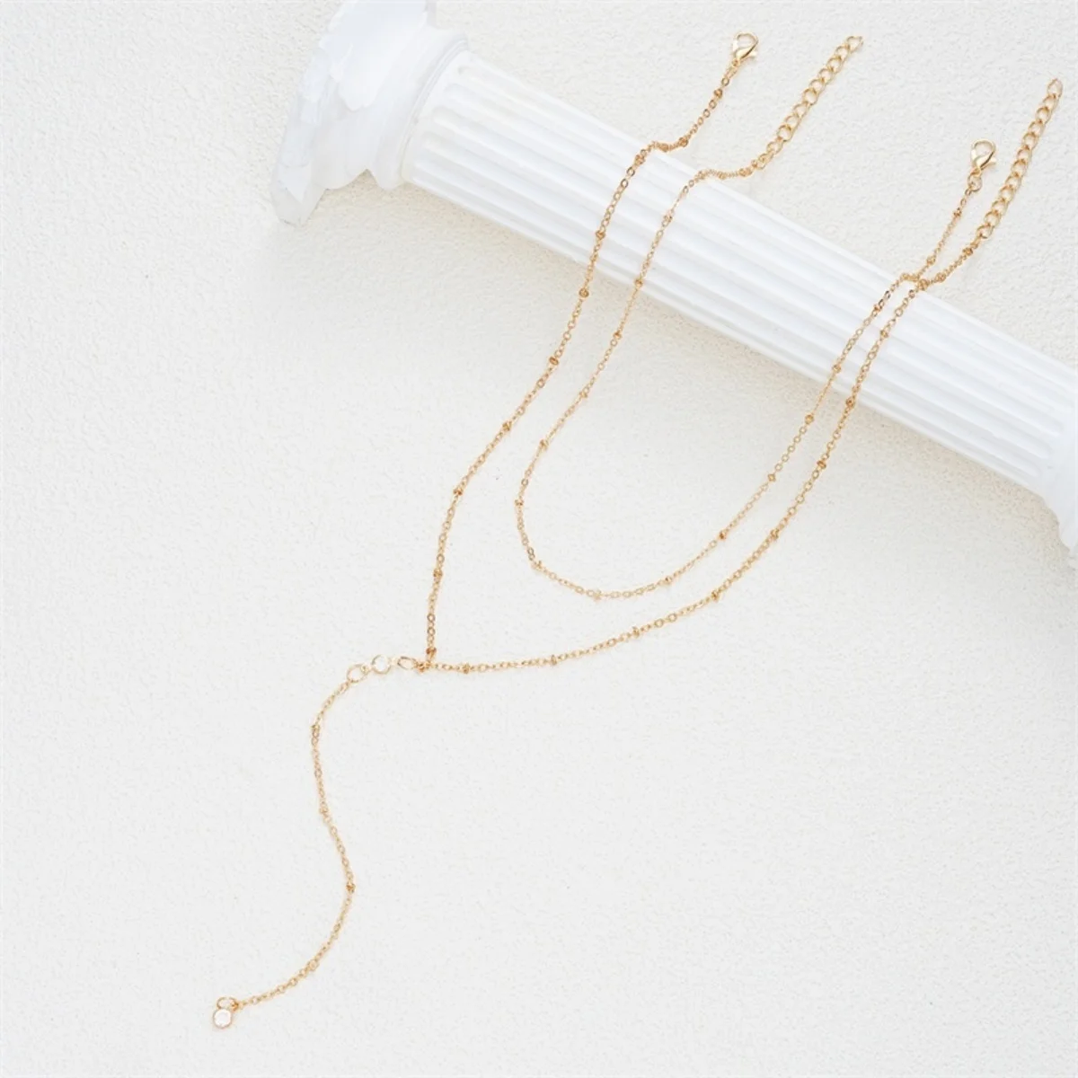 Elegante Französische Halskette mit Hohlem Herz, Runden Strasssteinen und Y-förmiger Quaste für Damen, Modische Geometrische Dünne Kette, Choker-Schmuck – Detail 26