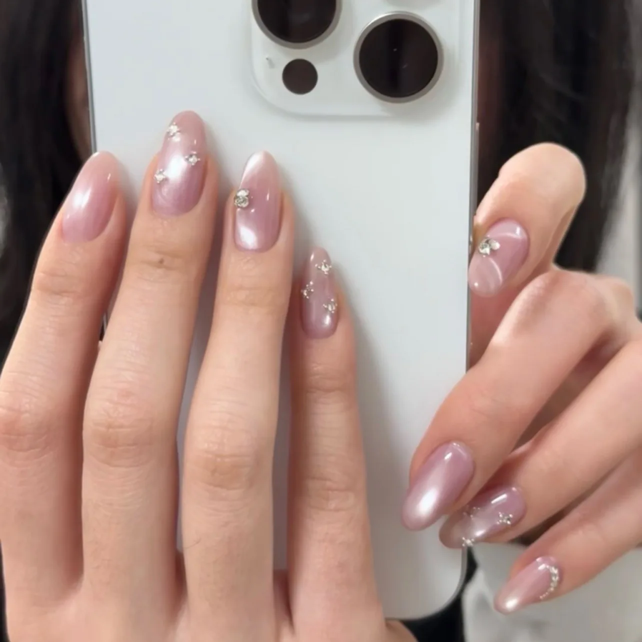 24 Stück glänzende rote Katzenaugen-Nägel zum Aufdrücken, vollständige Abdeckung, nackte Farbe, tragbare Mandel-Kunstnägel, Charms, abnehmbarer künstlicher Nagel für Mädchen