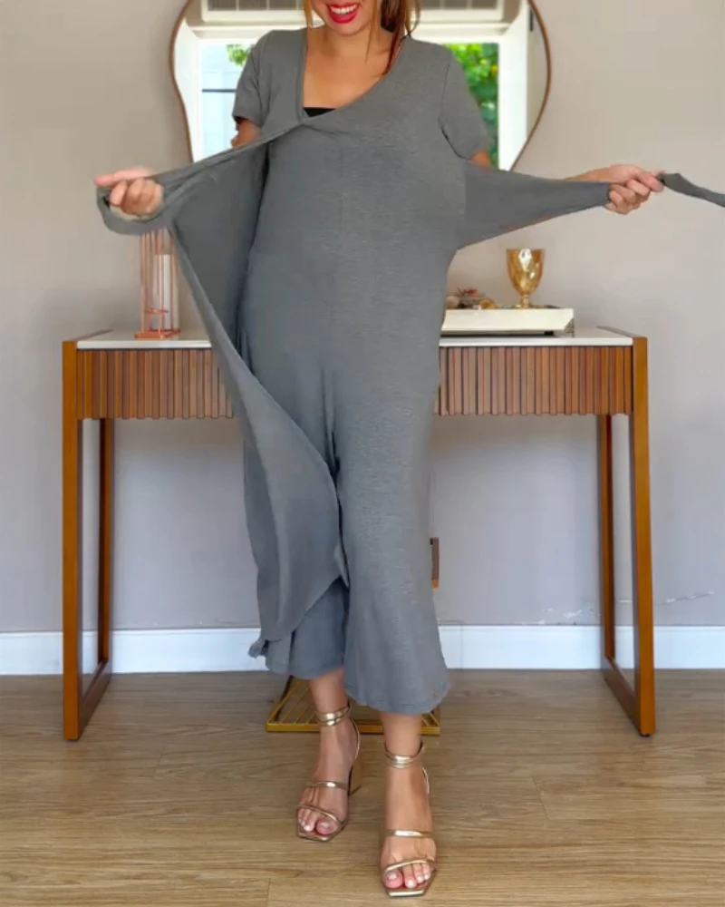 جمبسوت نسائي صيفي 2025 ملابس يومية جديدة بلون سادة موضة نسائية برقبة على شكل حرف v وأكمام قصيرة وتفاصيل مربوطة جمبسوت بأرجل واسعة