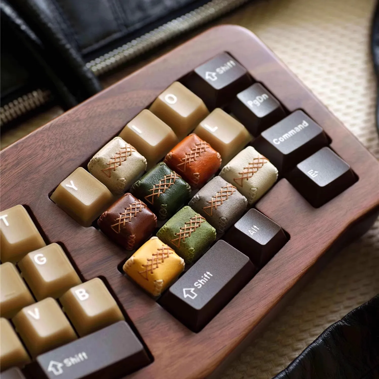 Small Square Keycaps Personalized Custom Original Retro Handmade Leather Keycaps 1pc Keycap E-sports Office Keyboard Accessories