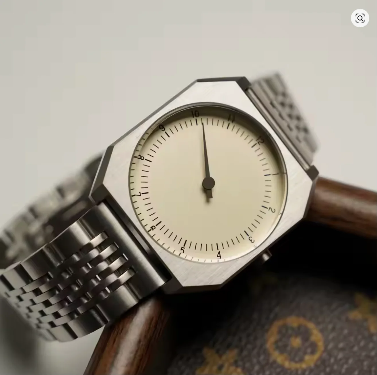 SKU Brand European and American Fashion Creative Watch, Square Dial, Single-Handed Retro Quartz Watch for Men Man's Watches