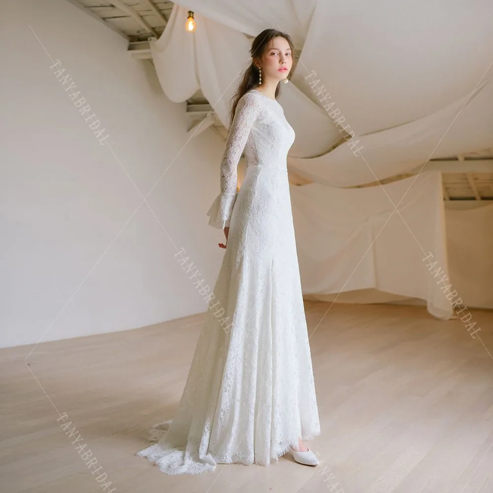 Customized Soft Lace Winter Wedding Dress O Ncek Long Sleeves A Line Sweep Train Bridal Gown Bridal Photoshoot Dress TSWD527