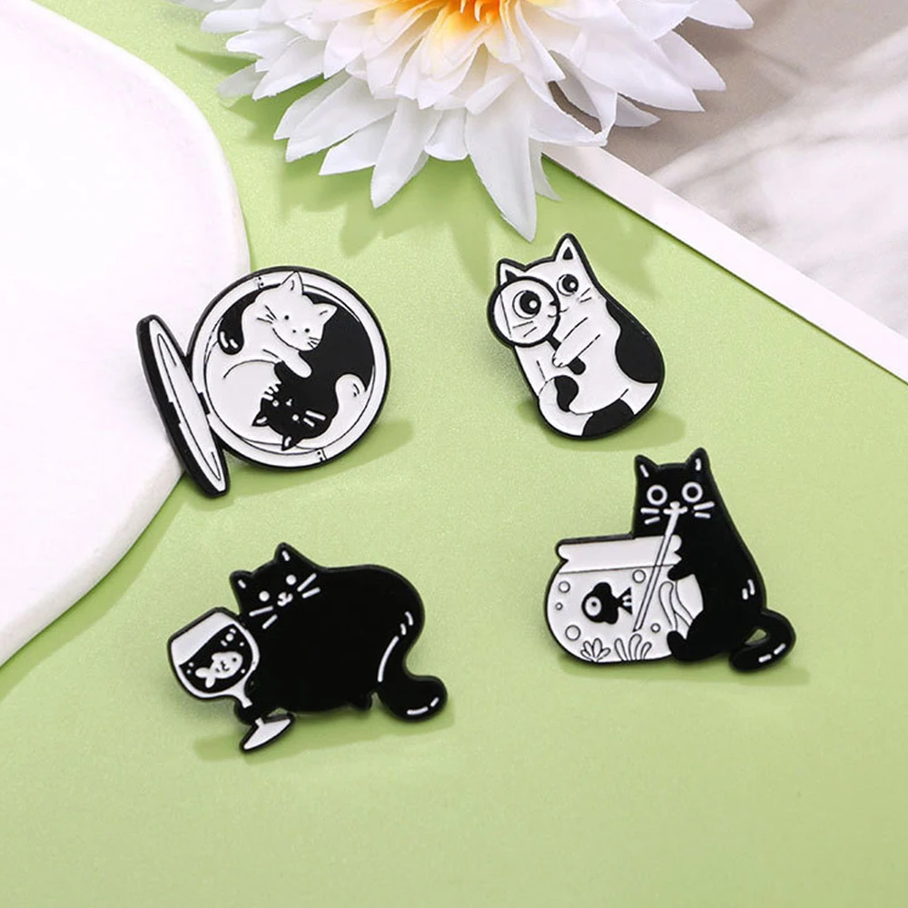 Creative Cute Pistol Black Cat Enamel Lapel Brooch Cartoon Fish Tank Animal Metal Badge Fashion Pin Accessories Jewelry Gift