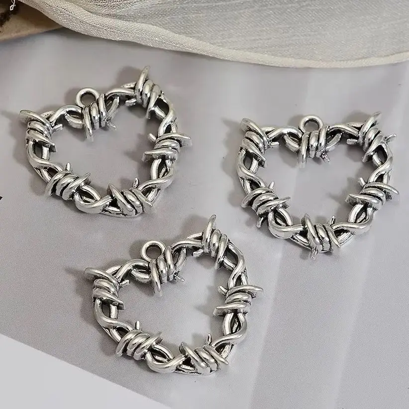 10pcs/lot Gothic Thorns Heart Charms Pendants For Diy Necklace Keychain Jewelry Making Findings Supplies Accessories