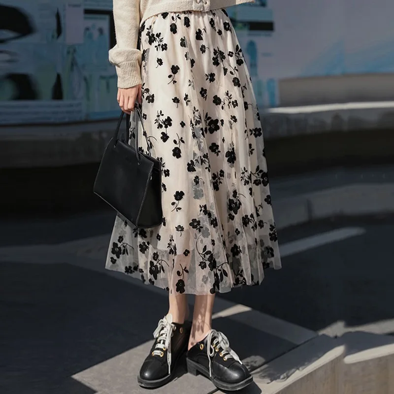 

Summer Fashion Flocking Flower Mesh Long Skirt Women 2024 New Trend Minimalist Office Pleated Skirts