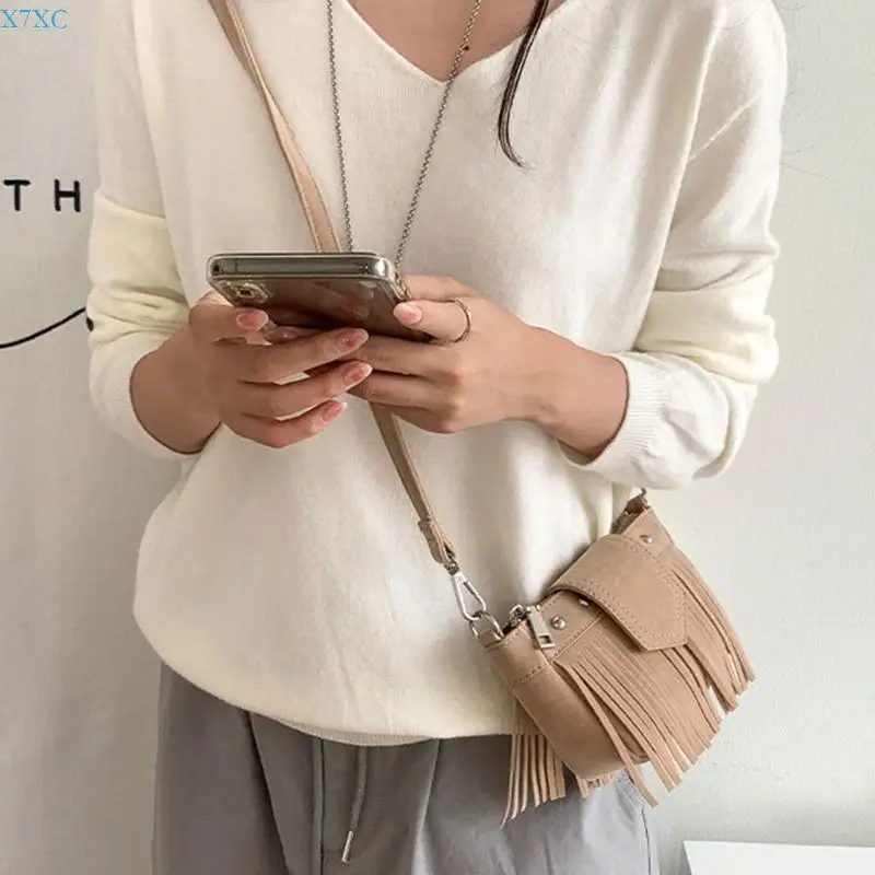 

X7XC Stylish Tassels Accent Purse for Women Western Ethnic Styles Fringed Faux Suedes Crossbody Bag with Adjustable Strap