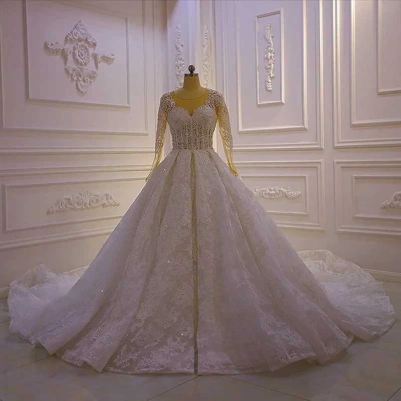 

Gorgeous Appliques Court Train Lace A-Line Wedding Dress 2024 Luxury Scoop Neck Beaded Long Sleeve Vintage Bridal Gown