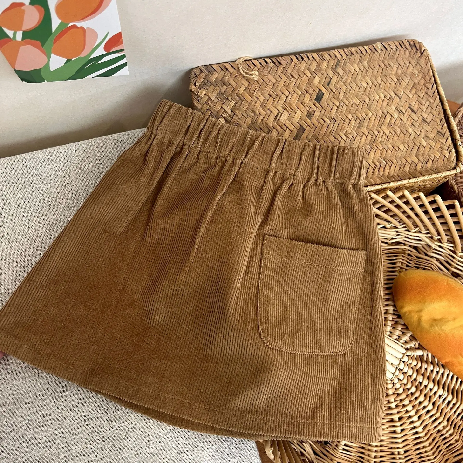 2026 Autumn New Girls' Corduroy Skirt Baby Children's Spring and Autumn Foreign Style Versatile Skirt Skirt Is Popular Fashion