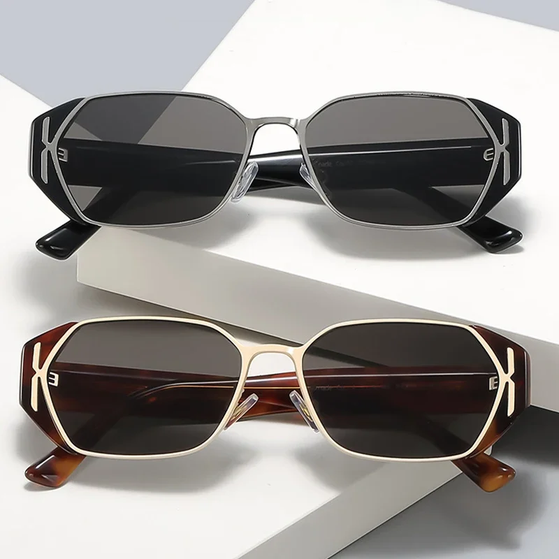 

2PCS Women's High-end Retro Slim Old Style Square Frame Sun Protection And Ultraviolet Sunglasses 2239