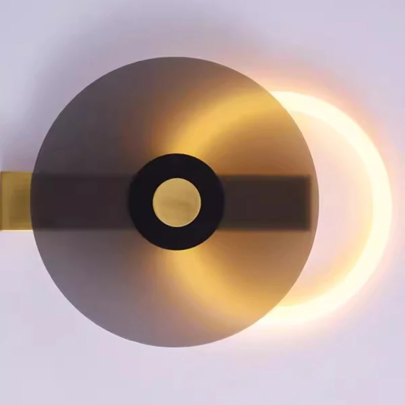 

Скандинавские креативные круглые дисковые светящиеся настенные светильники, декоративная живопись, гостиная, диван, фон, настенные светильники для спальни