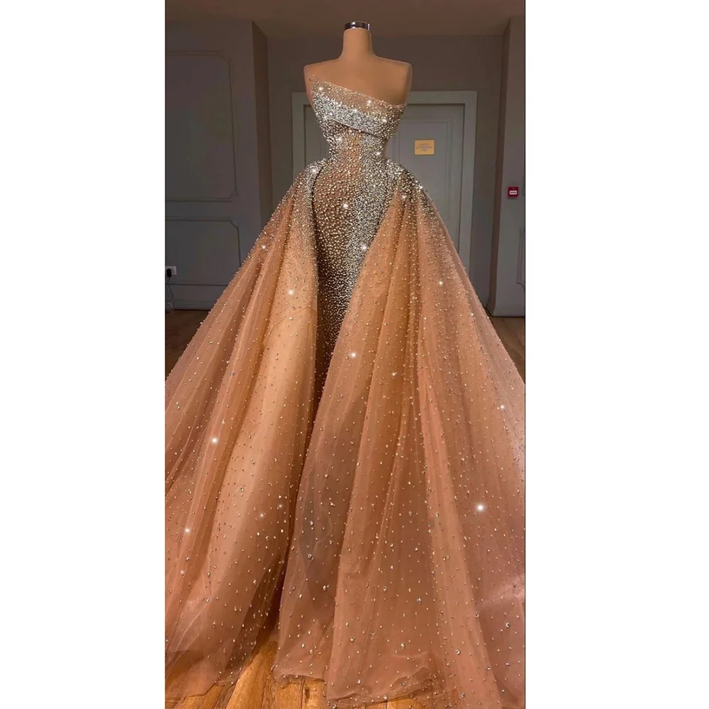 Luxury Crystal Pearls Prom Dresses Fashion Strapless Sleeveless Wedding Gowns Floor Length Sweep Train Evening Party Dresses