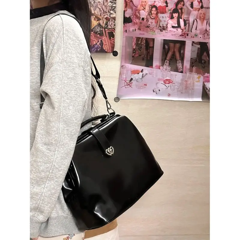 ヴィンテージブラック Y2k モチラ女性 Pu レザーシックカジュアルミニバックパック女性原宿ロリータカジュアルスクールバックパックハンドバッグ新