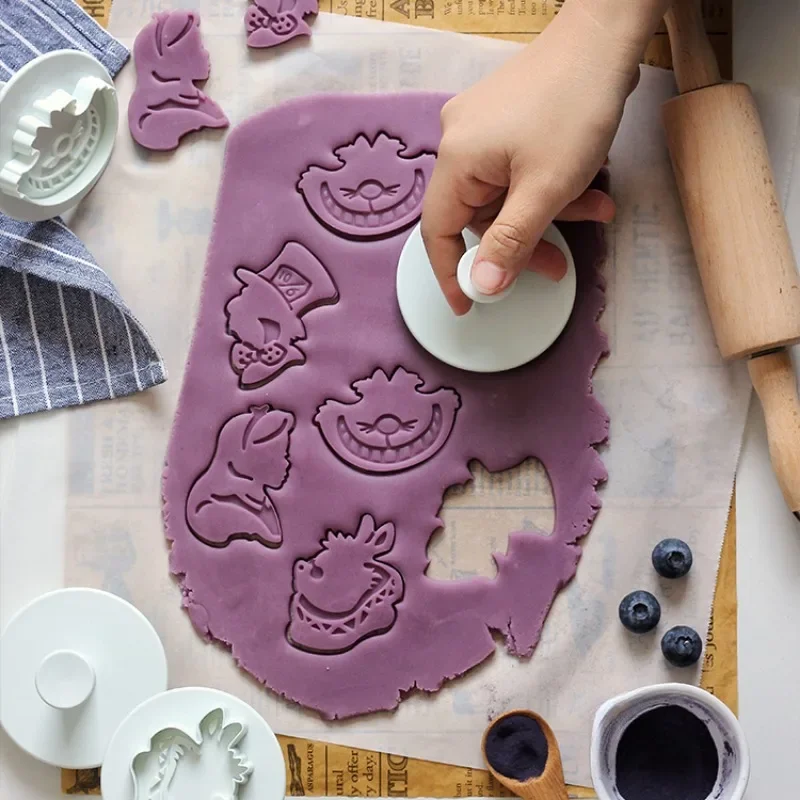 Alice in Wonderland Cookie Cutter and Stamps Tea Talk Interesting Fondant Biscuit Mold Handmade Cake Decor Baking Accessories