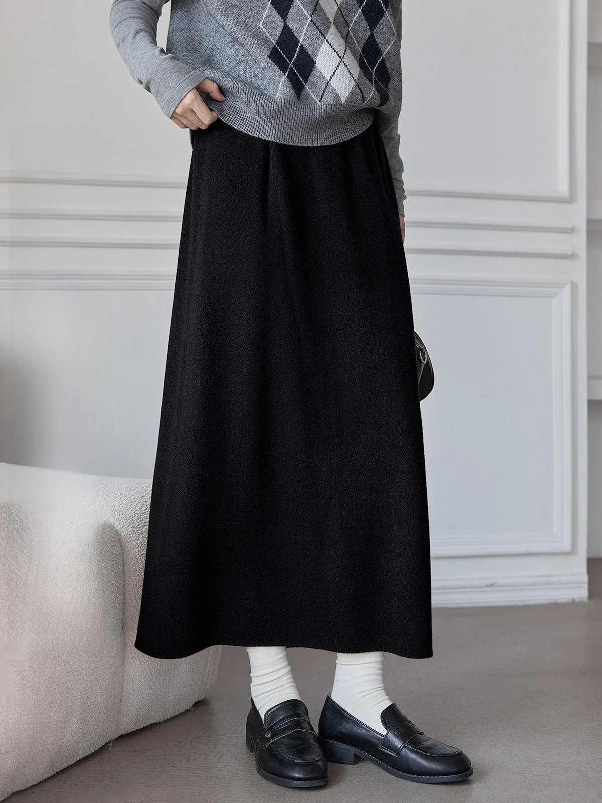 

Женская вязаная юбка А-силуэта с высокой талией на флисовой подкладке, черная, стройнящая, для офиса, в корейском стиле, зима 2025, новинка