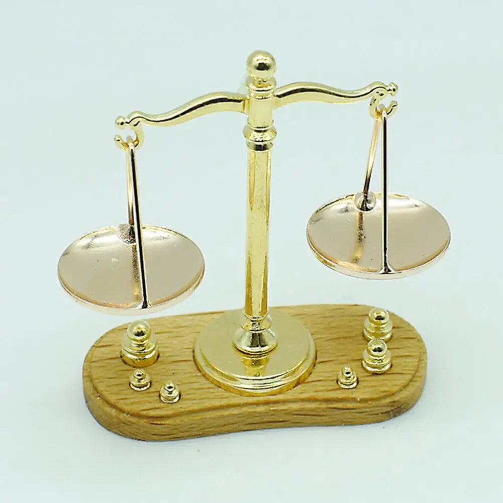 1/12 Ratio Copper Wood Mini Balance Scales Ornaments Realistic Exquisite Micro Landscape House Balance Scales Retro Scales Model