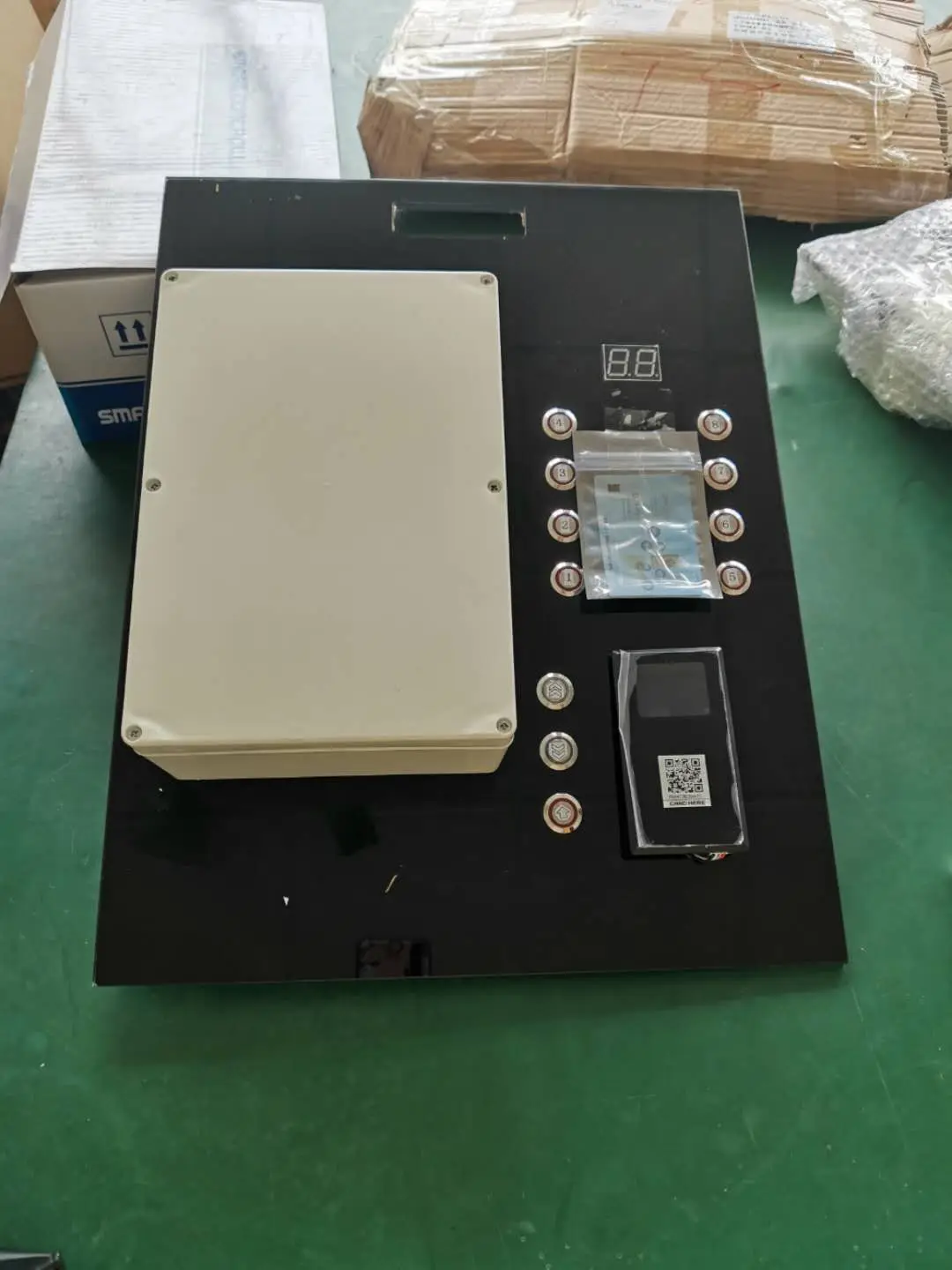 قارئ بطاقات التحكم في الوصول إلى المصعد مع رمز الاستجابة السريعة مادة ABS يمكن للضيوف مسح رمز الاستجابة السريعة لأرضياتهم مباشرة إلى غرفةهم #6