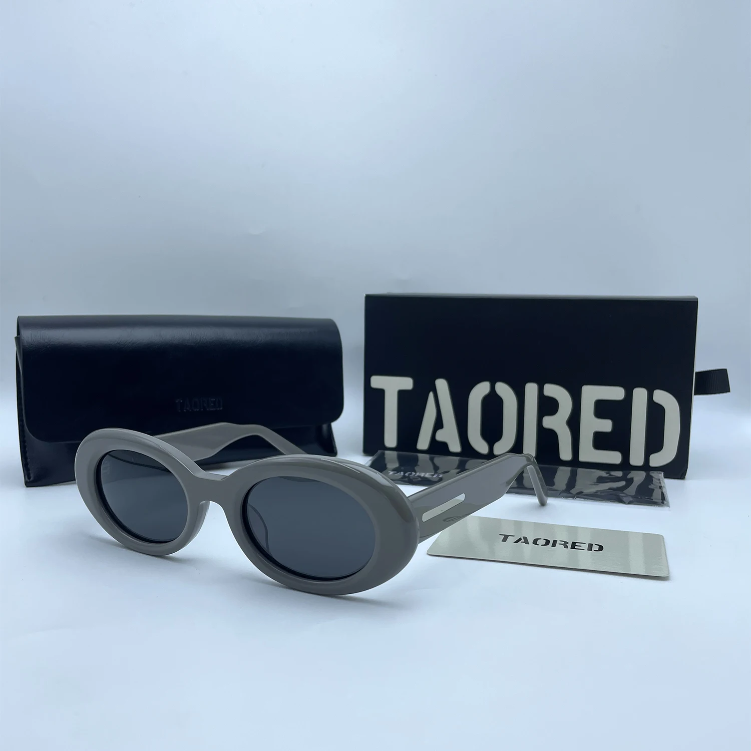 

2025 New High-end Fashionable Small Face Sun Protection Sunglasses Cool Stylish Outdoor Street Photography Sunglasses
