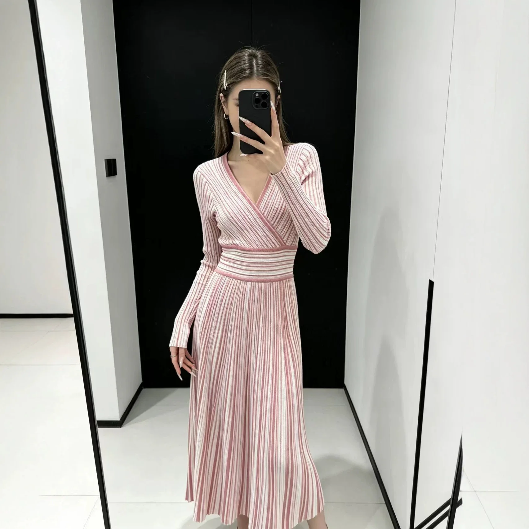2026 High Quality Autumn Winter Knitted Long Dress Women V-Neck Long Sleeve Colorful Bright Silk Stripes Slim Casual Party Dress