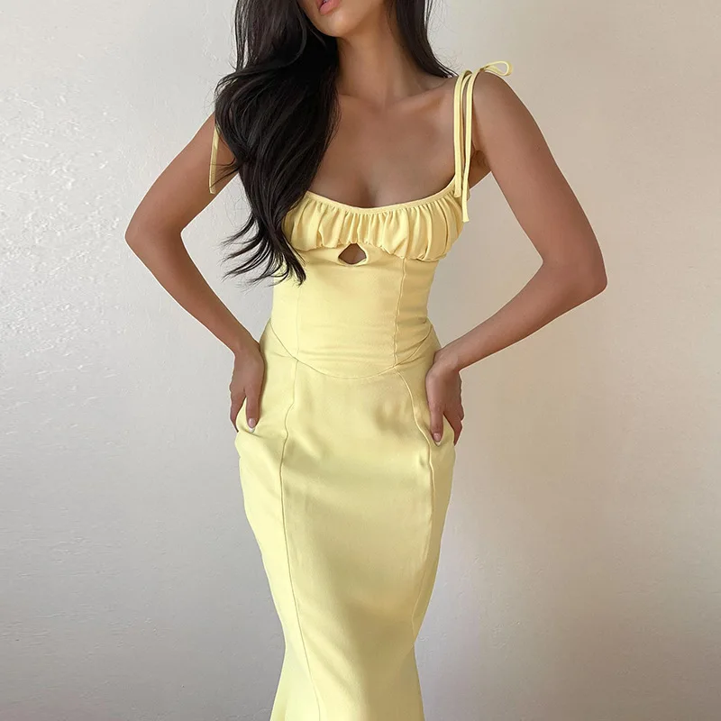 Nowa damska odzież na lato 2025 w stylu ins Spice Girls, głęboki dekolt, sukienka na ramiączkach, dopasowana, seksowna, rybka.