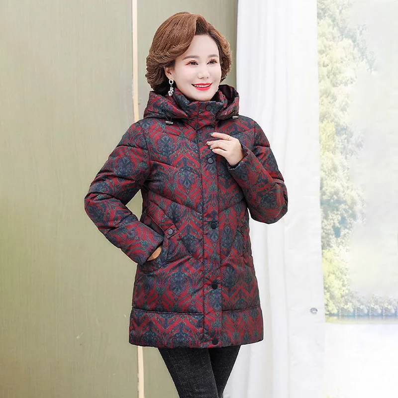 Western Style Mother Down Cotton-padded Jacket Women\'s New Loose Warm Middle-aged And Elderly Printing Fashion Hooded Coat Tide.