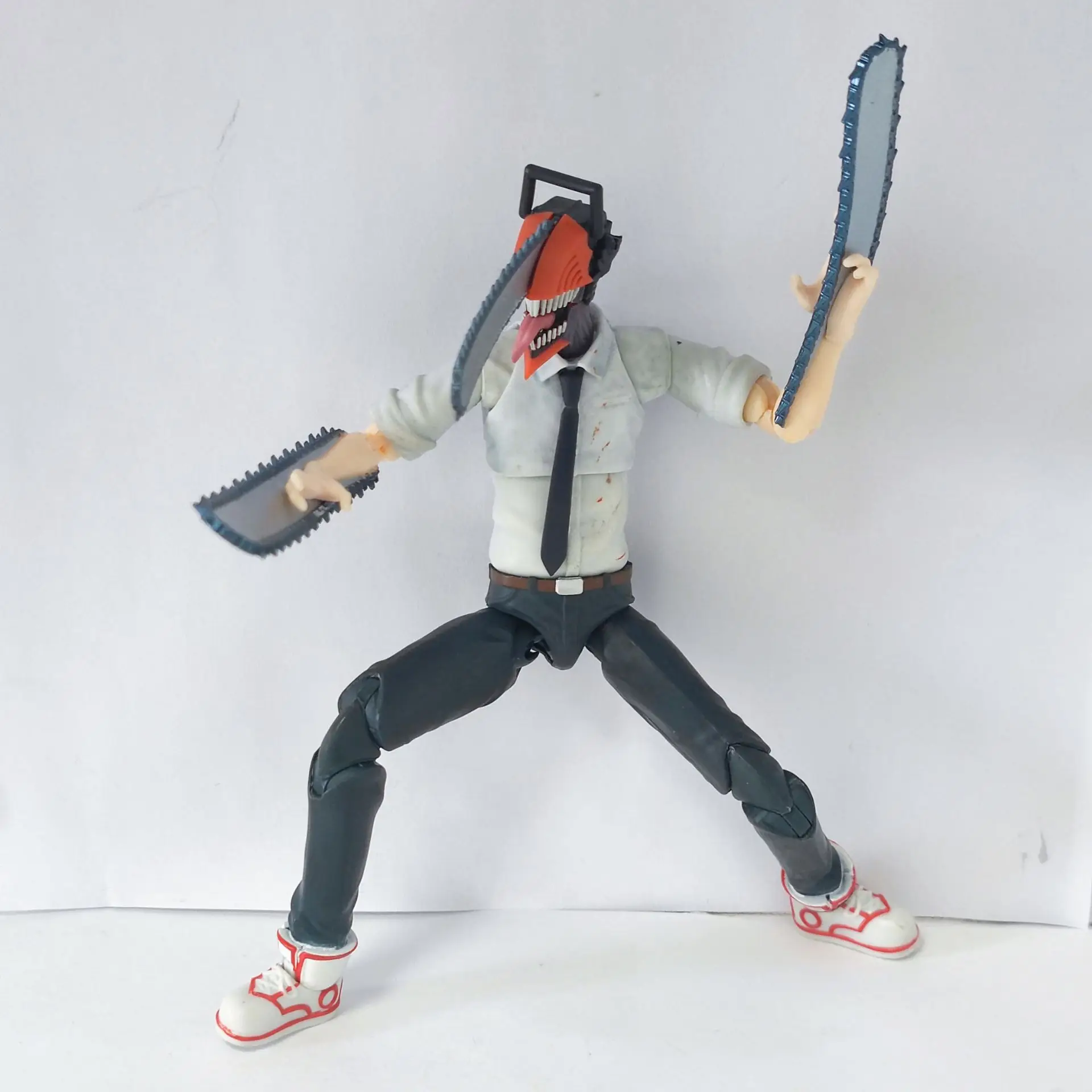 Jazwares Total Anime Chainsaw Man 6,5" Sin accesorio Figura de acción suelta