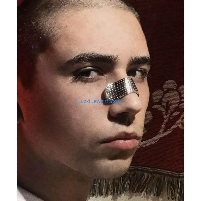 

193E Hip Hop Rock Nose Clip for Men Women Trend Fake Nose Ring Metal