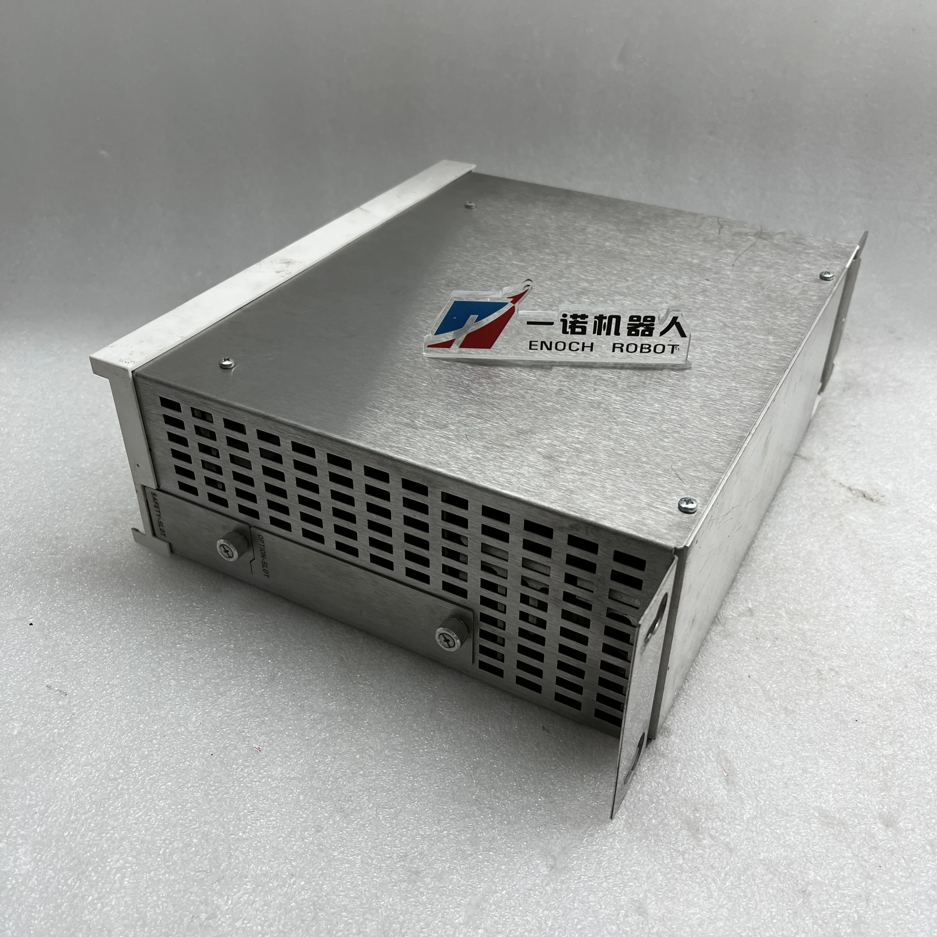 Сервопривод AX5103-0000-0200 б/у 100% протестирован и работает нормально AX5103-0000-0200