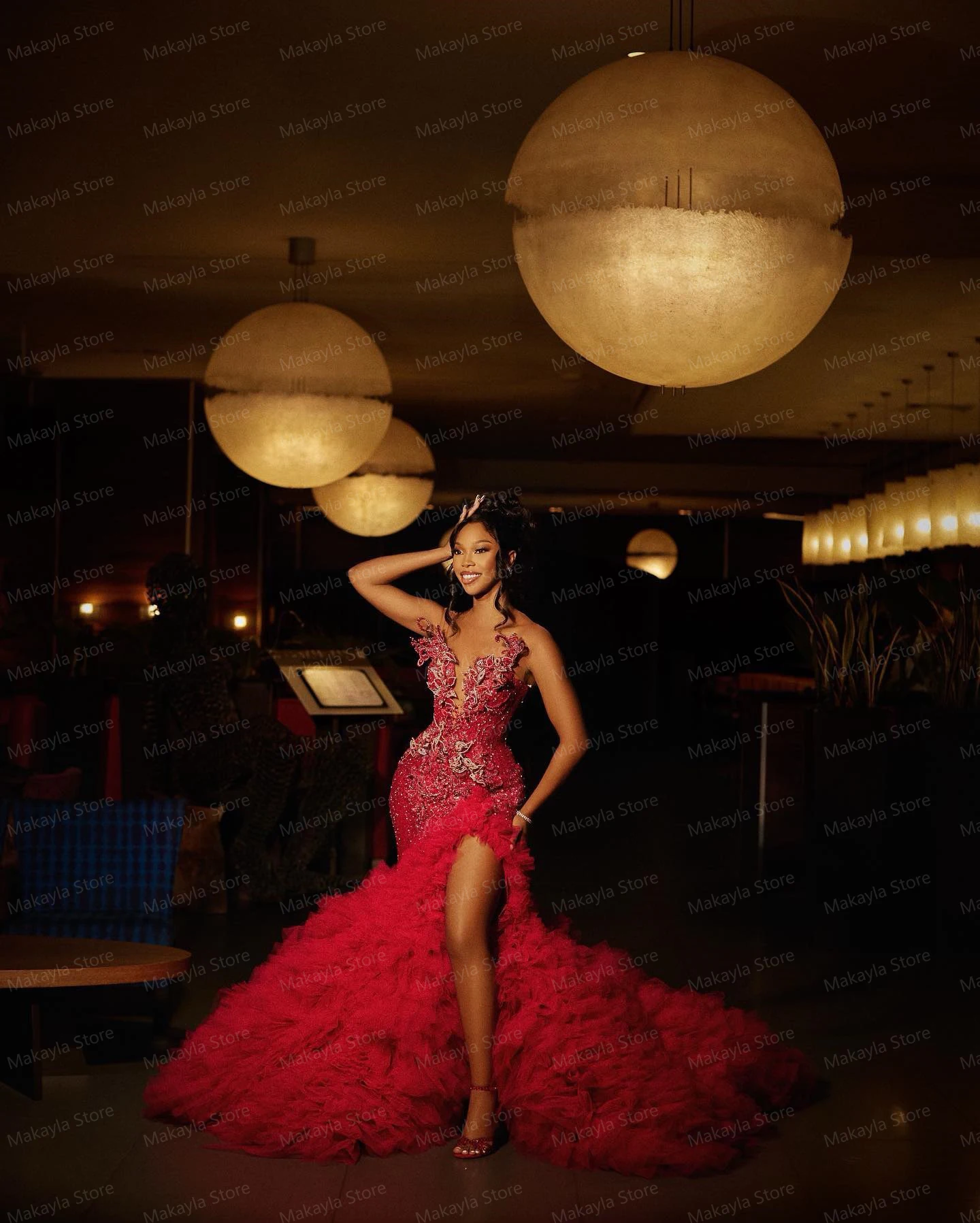 Vermelho de luxo longo inchado vestidos de baile sem mangas alta divisão tule babados trem varredura feminino elegante vestidos de festa à noite feito sob encomenda