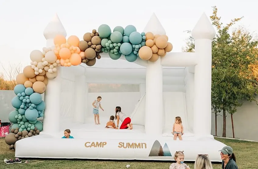 Neues großes aufblasbares Hüpferhaus für den gewerblichen Gebrauch mit Bällebad und Rutsche, springende weiße Hüpfburg für Hochzeits-Geburtstage-Partys