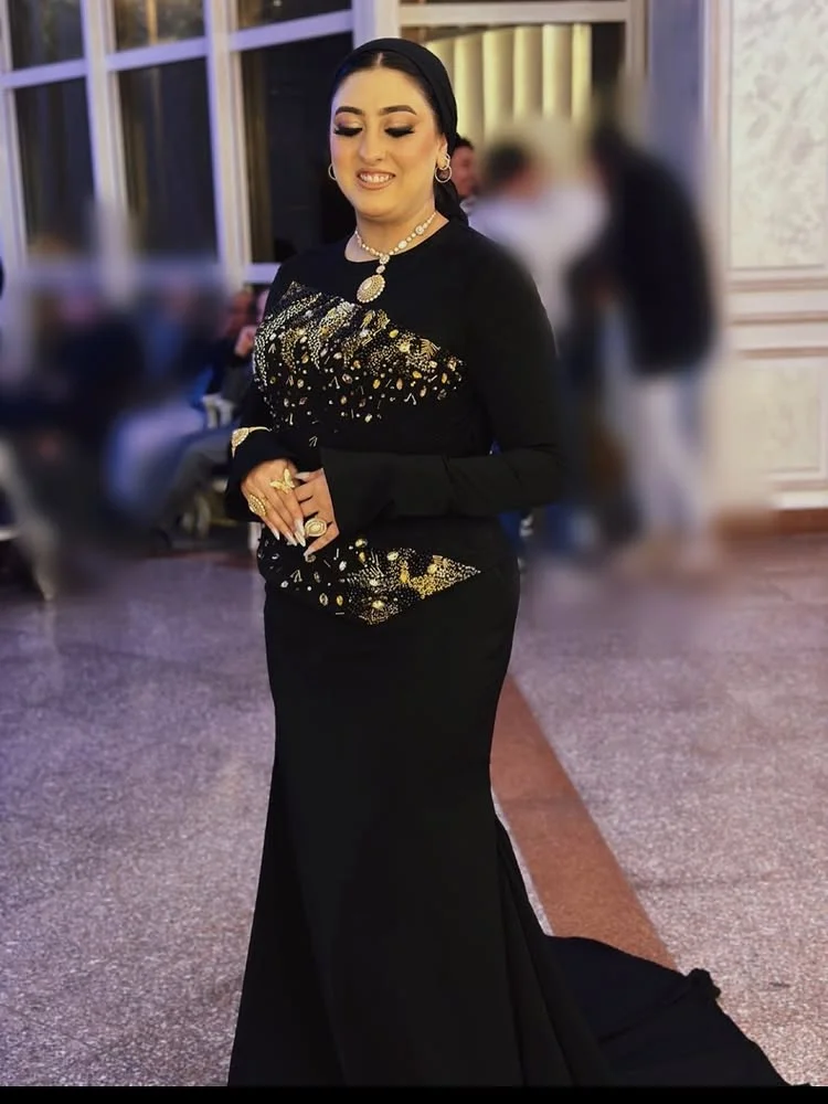 Suknie wieczorowe luksusowe Dubaj vintage czarne halter na specjalne okazje suknie balowe do ziemi aksamitne szyte na miarę أطقم فس