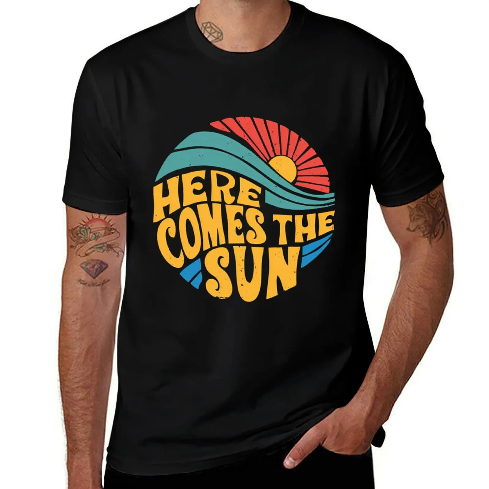 

Here Comes the Sun T-Shirt blanks man t shirt summer 2025 T-shirt men