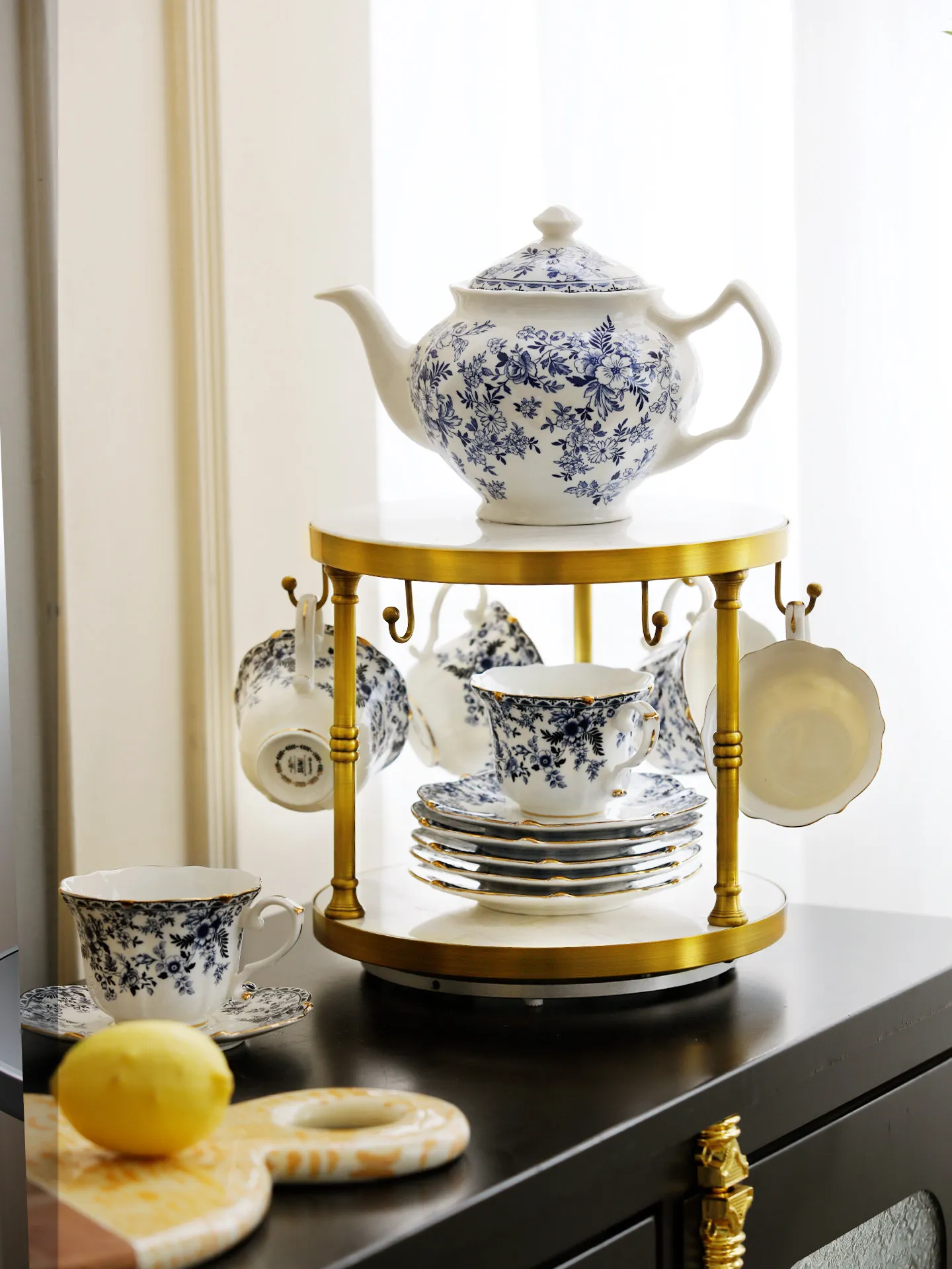 LLY light luxury retro coffee cup holder, pantry side cabinet, water cup brass storage rack