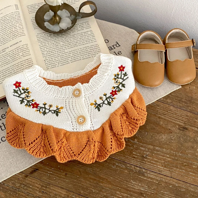 Autumn new baby clothing, 0-2 year old girls, dress style embroidered cotton yarn knitted lace long sleeved cardigan jacket