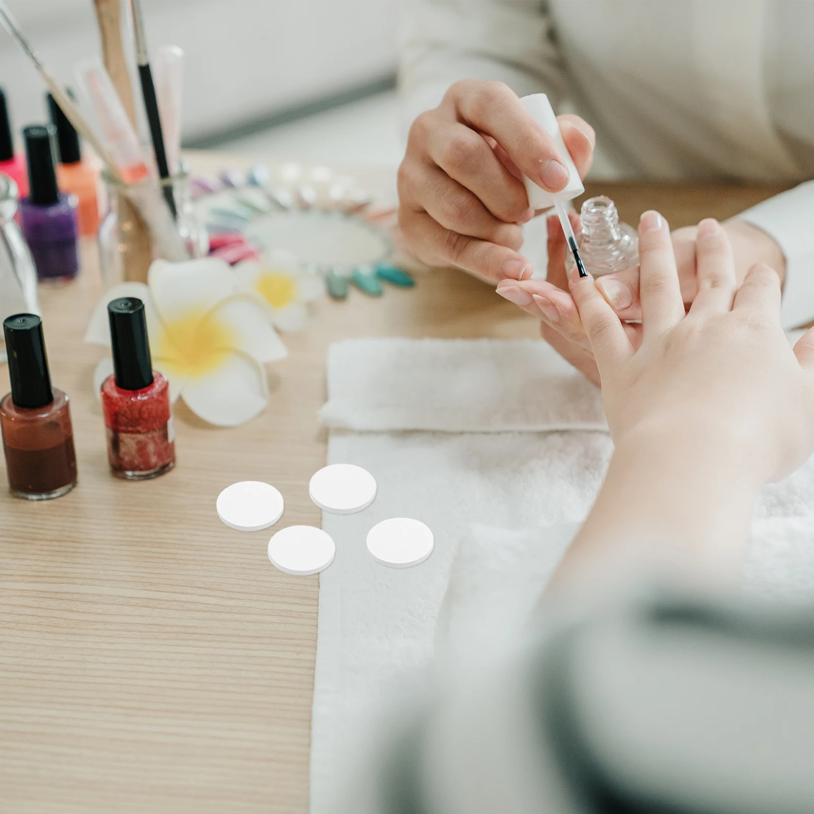 

50Pcs Nail Polishing Discs Nail Buffer Pads Replacement Sanding Discs for Manicure Tools Grinding Buffing Pads Smooth Shiny