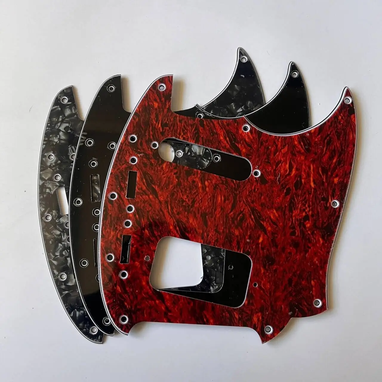 4 Ply Custom Guitar Pickguard For  Kurt Cobain Mustang Style Guitar Parts