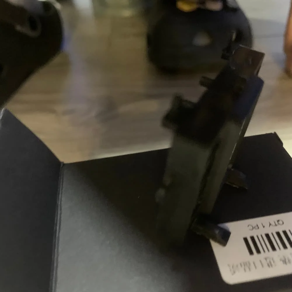 

1PC Original R1390 1390 cap top Ink Pad For Epson L1800 1390 1400 1430 1500W Printer Printhead Capping Station