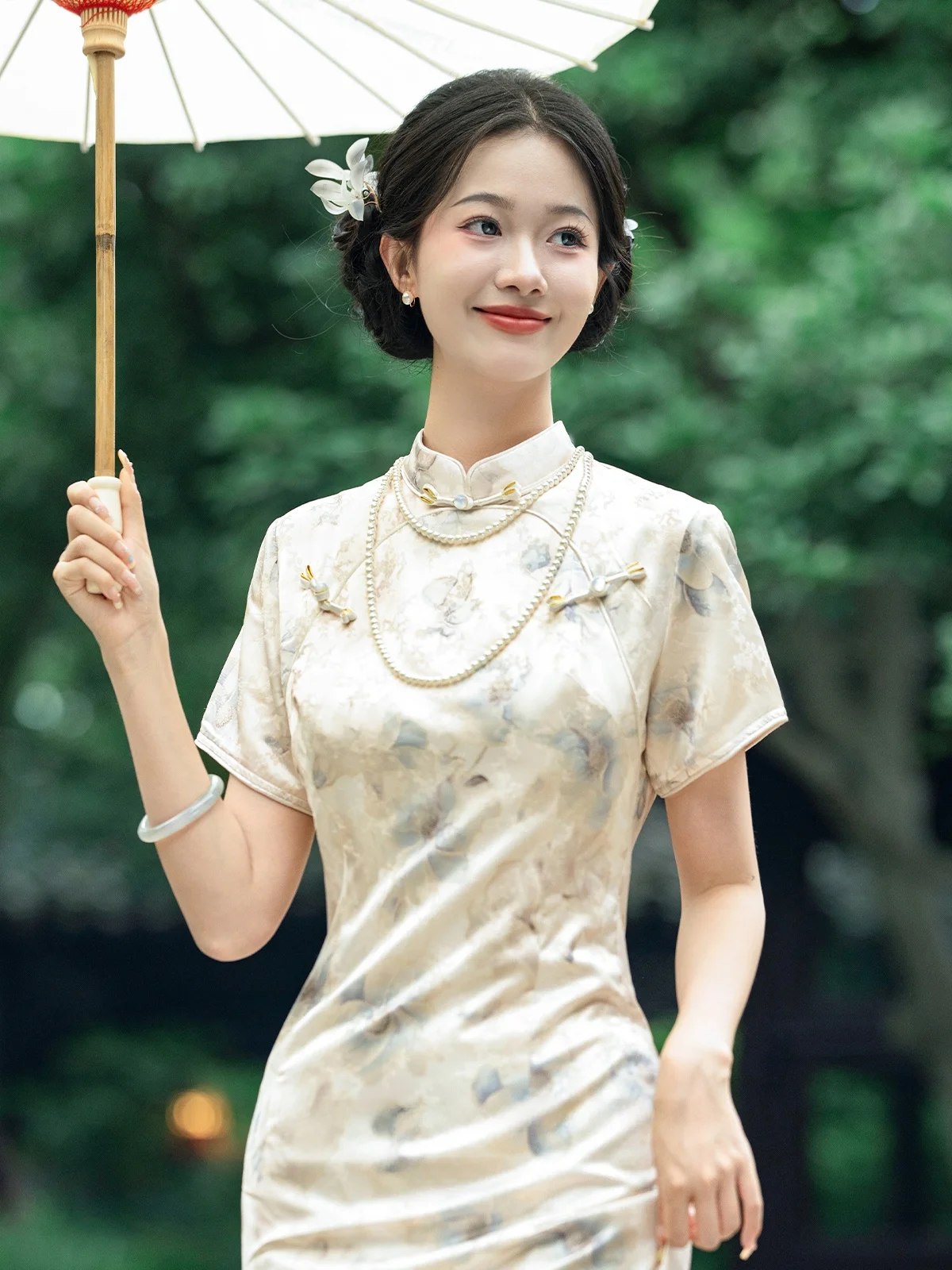 

Новый китайский Sle, обновленный национальный тренд, средней длины, с цветочным узором, дышащее полиэфирное волокно ort Sve