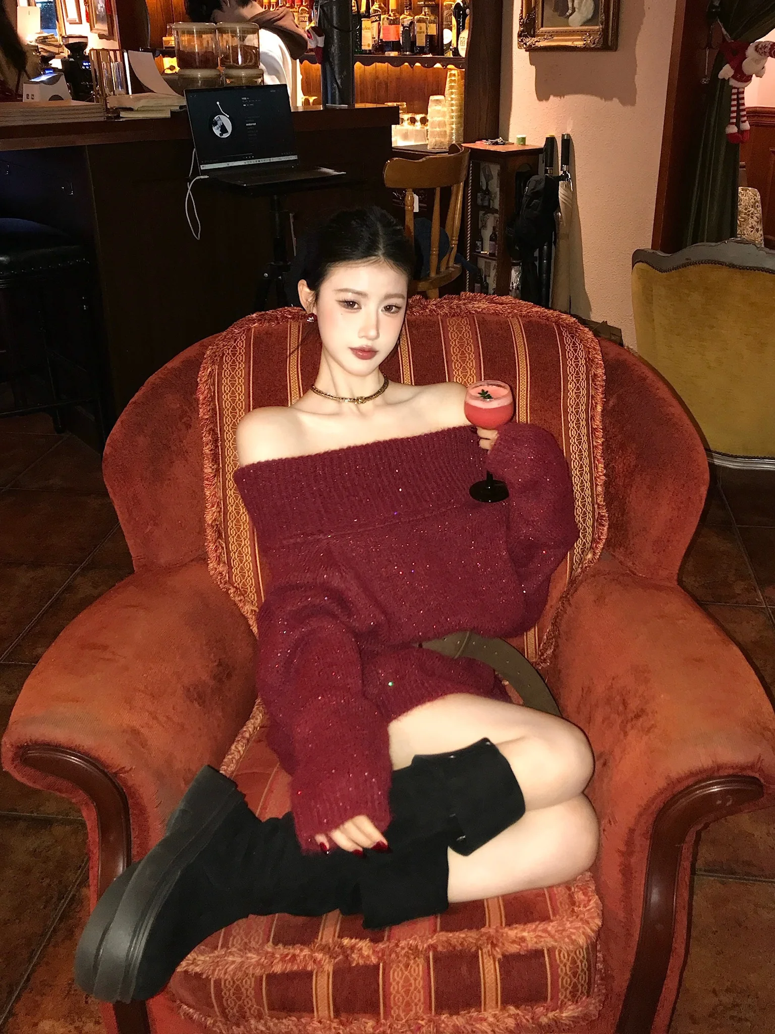 

iny Rose Gold oulder Bared Cisas Aosphere Sweater Women's Loose Fit Long Sve Warm Thi Autumn Winter Faion