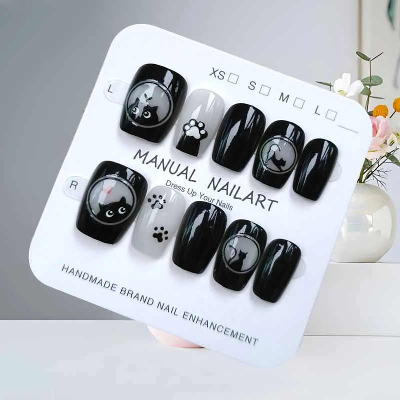 10枚入り 可愛い漫画 黒猫とピンクの蝶結び ハンドメイド つけ爪 スクエアヘッド ネイルパッチ キャットアイ ネイルスライス 付け爪 ネイルアート