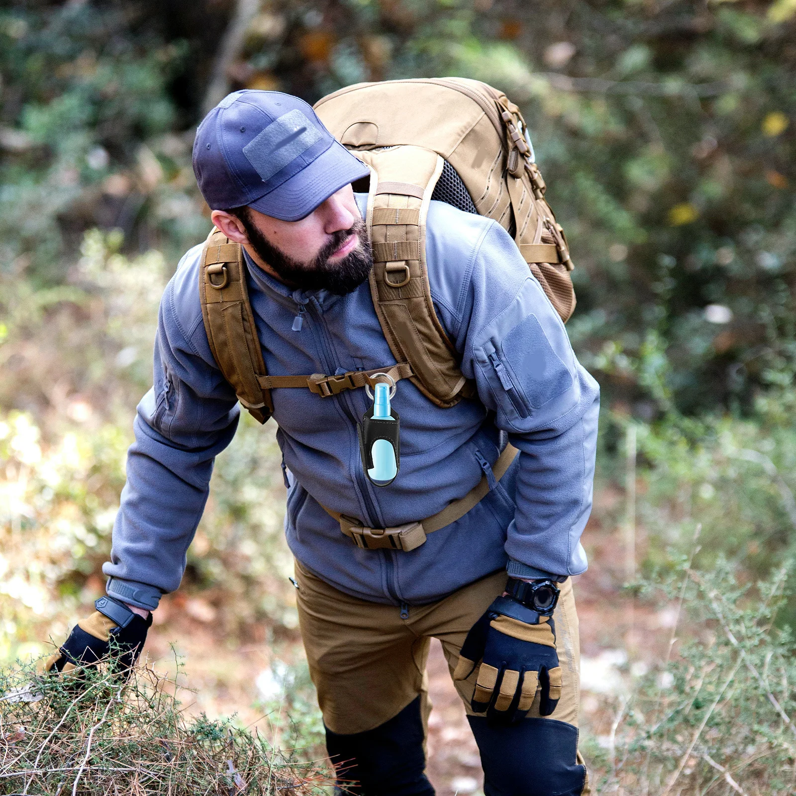 

2Pcs Spray Bottle Carrier with Hook PU Material Longlasting Sleeve for Outdoor Use Portable Water Bottle Pouch Travel