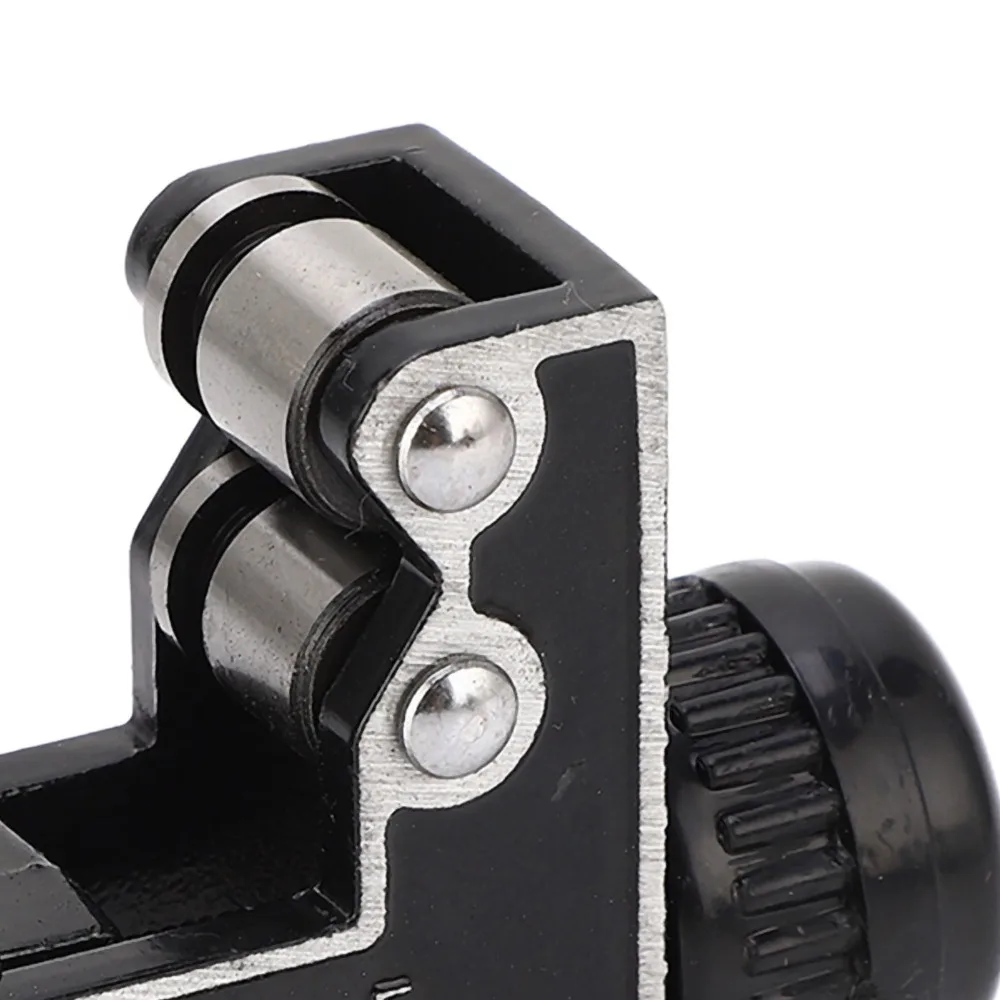 Stainless Steel Mini Pipe Cutter C Type Design Lightweight Construction Tube Cutter Versatile Cutting Pipe Cutter Tool