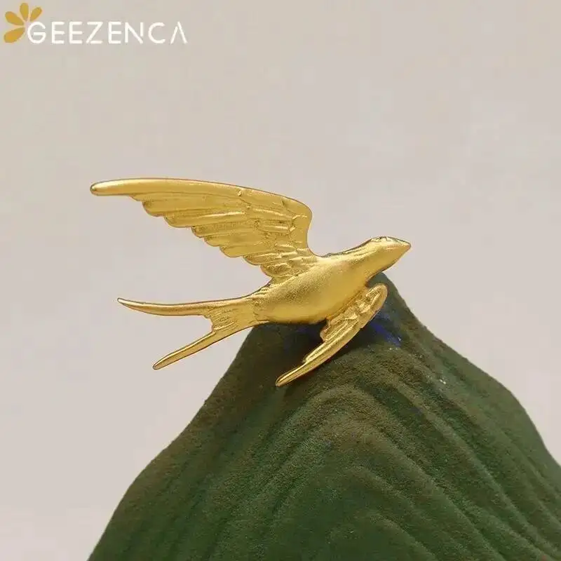GEEZENCA 925 Sterling Silver 3D Swallow Bird Brooch For Women Artistic Animal Personalized Clothing Accessories Pins Party Gift