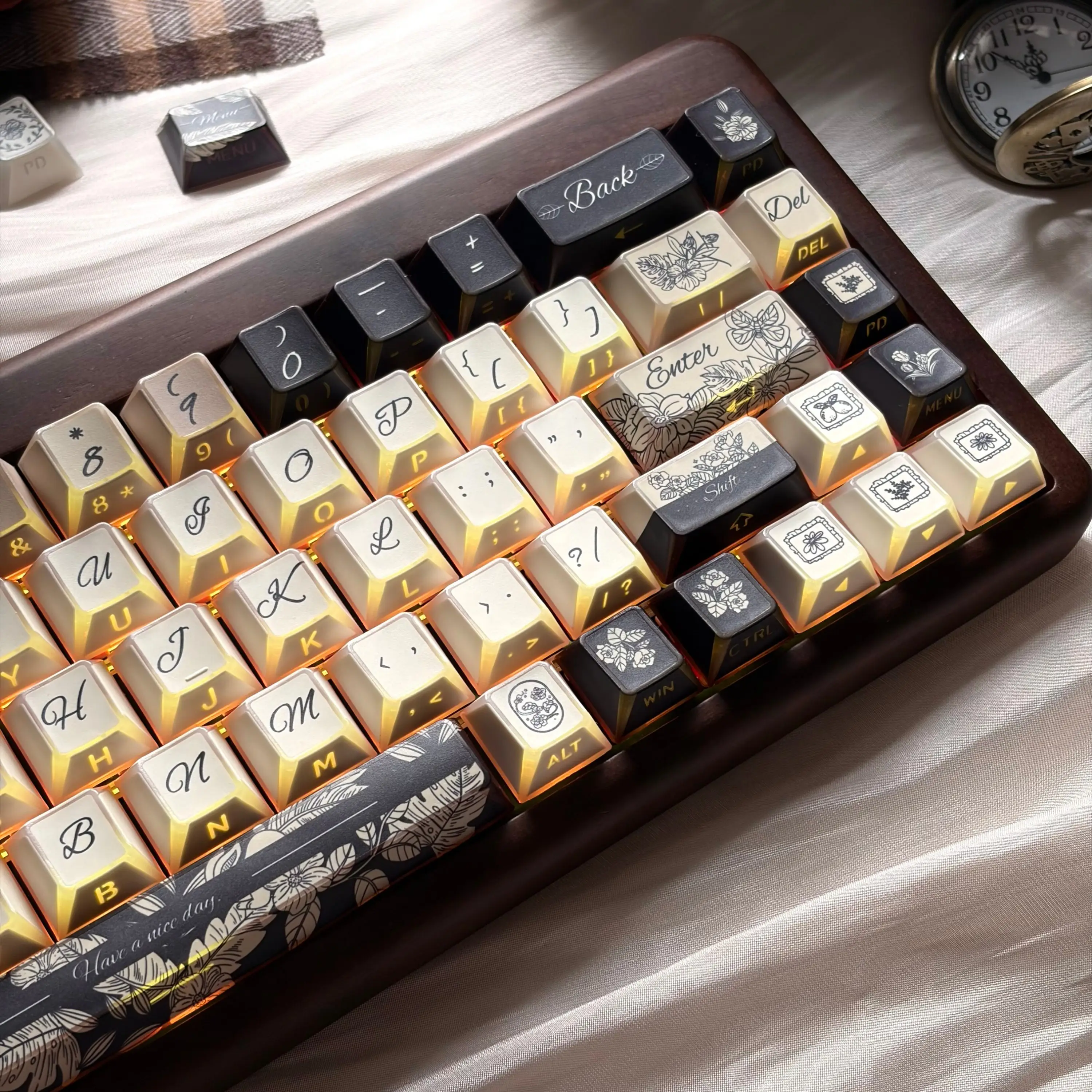 MAIMOOO Mist Rose Keycap Folding Shadow Edge Transparent Cherry Foa PBT Sublimation Customized Mechanical Keyboard Retro Keycap