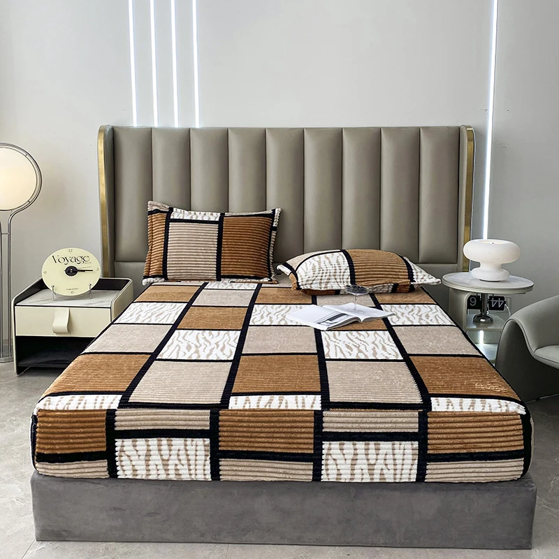 1Pc Simple Fashion Printed Geometric Checkered Multi-Color Ins Style Milk Velvet Fitted Sheet Mattress Cover Mattress Cover Dust Cover Suitable for Bedroom Apartment House Single Bed Double Bed Winter Soft, Comfortable, Soft, Warm, Skin-Friendly and Supple 99/200/153/180/203cm