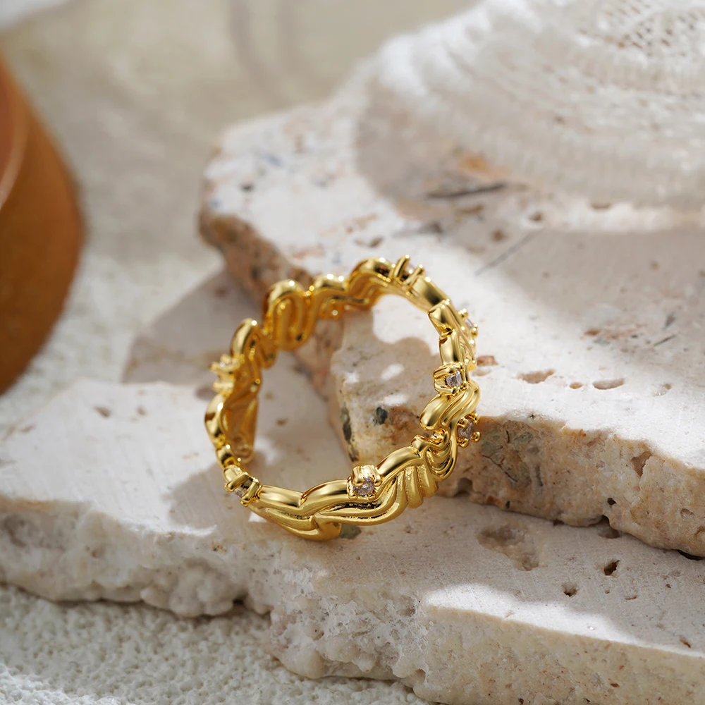 Exquisite thorny vines entwined with zircon waves, irregular texture design, rings, jewelry accessories