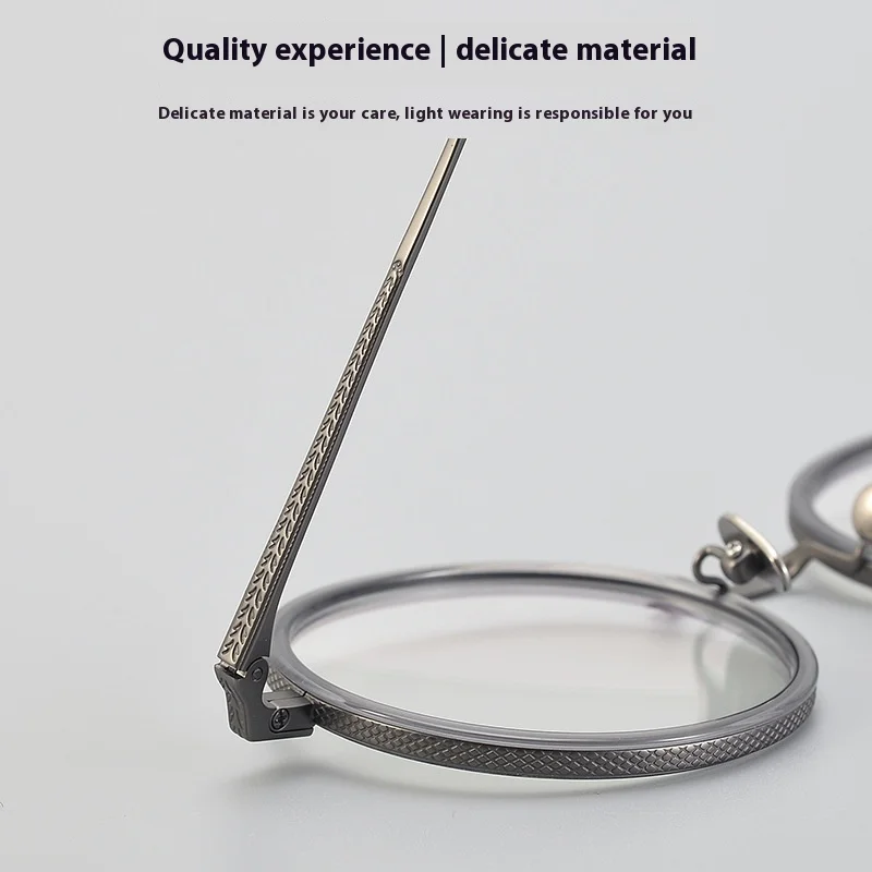 نظارات طبية مستديرة عالية من اليابان نظارات منحوتة من سبائك التيتانيوم لقصر النظر والقراءة وإطار نظارات متعدد البؤر