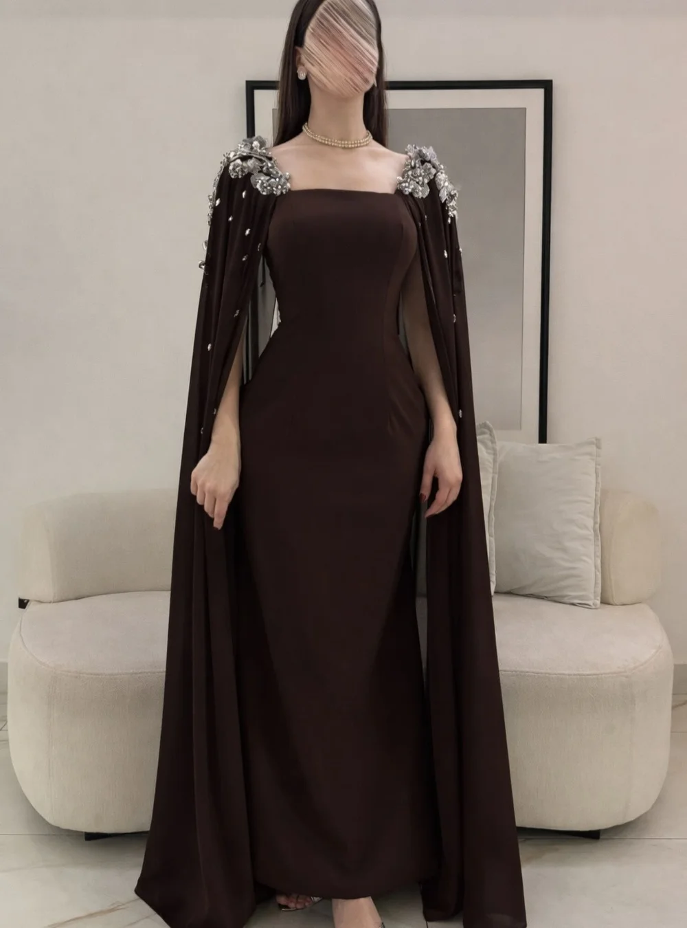 Maßgeschneiderte, elegante, plissierte, mit Pailletten besetzte, trompetenförmige, lange, maßgeschneiderte Partykleider mit quadratischem Ausschnitt von hoher Qualität