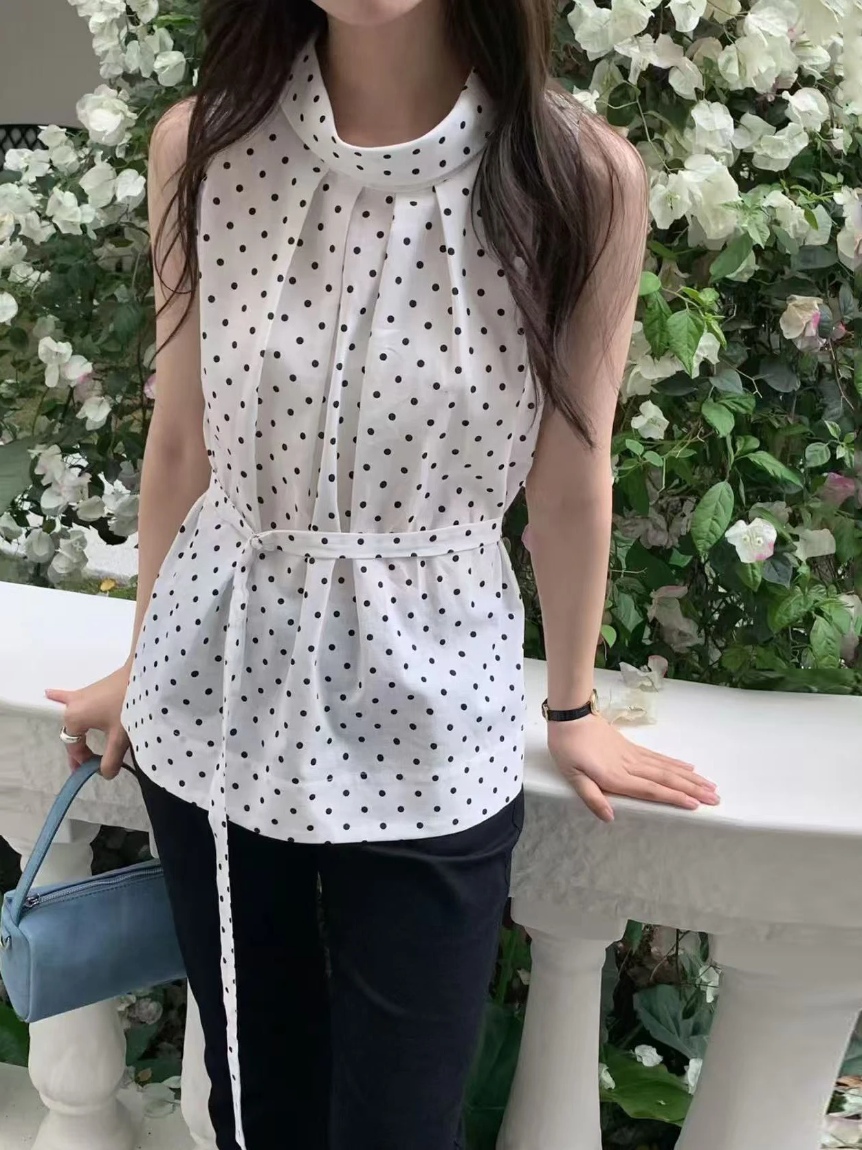 

Elegant Korean Style Polka Dot Sleeveless Shirt Women's Design Sense Classy Top Unique Fashionable Small Shirt